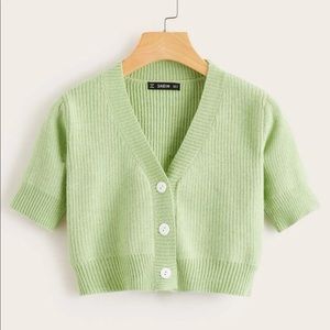 ⚠️ SOLD Button crop cardigan